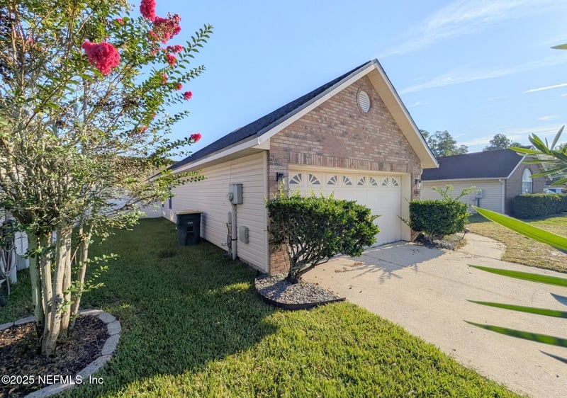 5307 Chestnut Lake Dr, Jacksonville, FL 32258