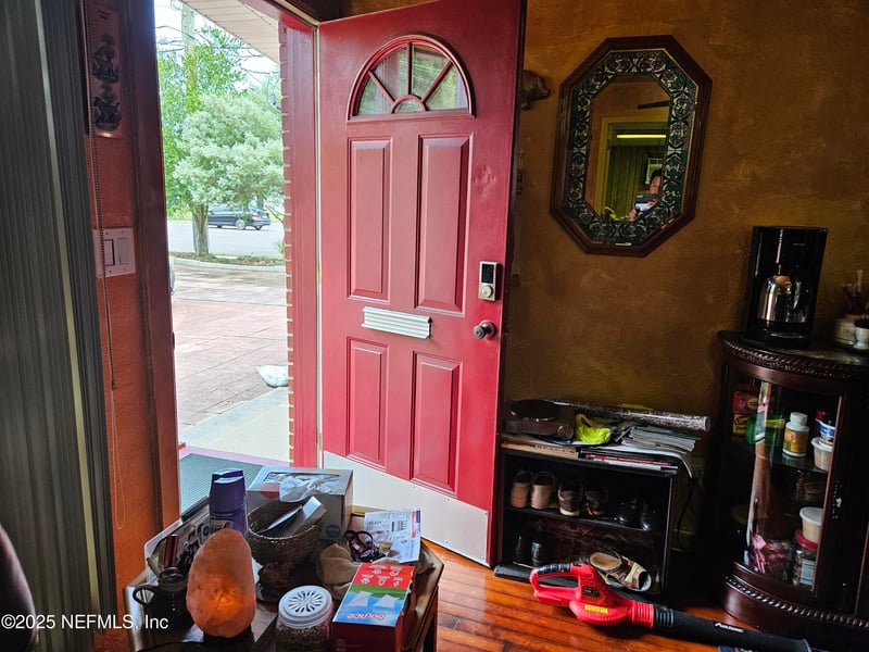 6672 Banbury Rd, Jacksonville, FL 32211