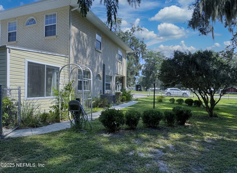 3312 Silver Lake Dr, Palatka, FL 32177