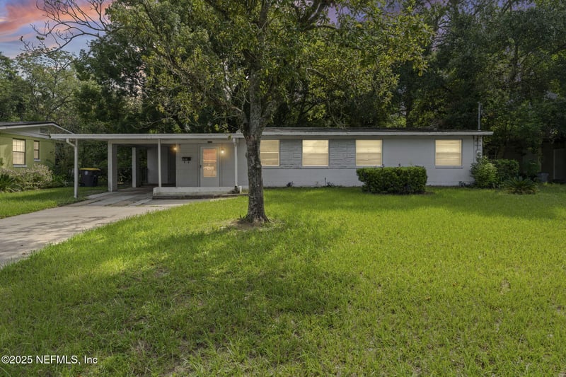 3827 Colebrooke Dr, Jacksonville, FL 32210