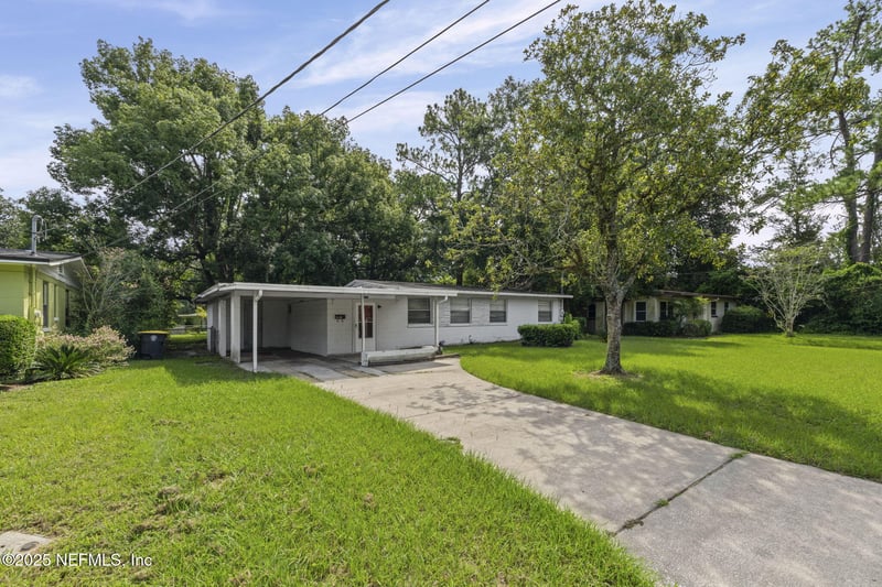 3827 Colebrooke Dr, Jacksonville, FL 32210