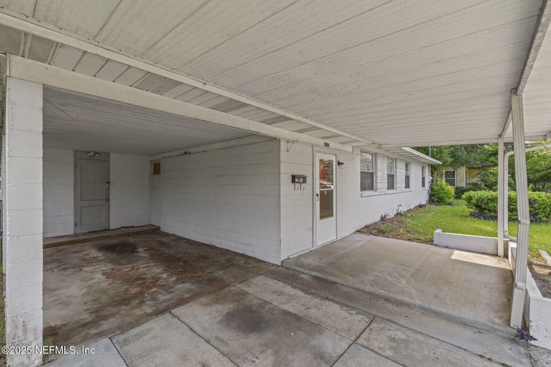 3827 Colebrooke Dr, Jacksonville, FL 32210