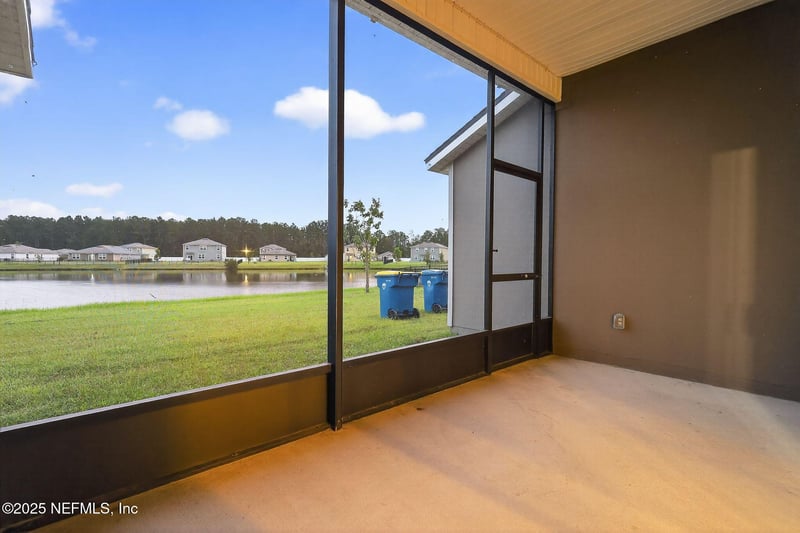 7033 Sandle Dr, Jacksonville, FL 32219