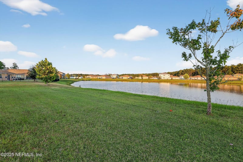 7033 Sandle Dr, Jacksonville, FL 32219