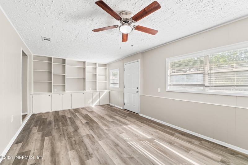 1007 Winstonian Way St, Jacksonville, FL 32221