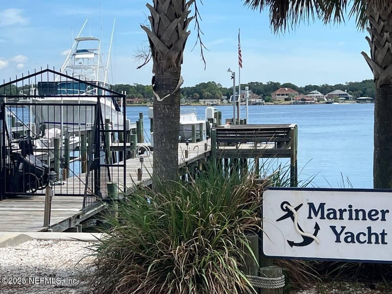 5015 Mariners Dr, Jacksonville, FL 32225