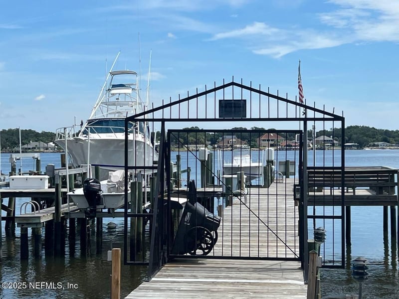 5015 Mariners Dr, Jacksonville, FL 32225