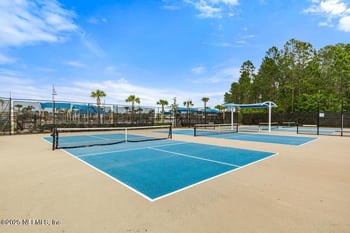 301 Courtney Oaks Dr, St Augustine, FL 32092