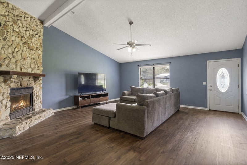 1447 Waco Ct, Orange Park, FL 32065