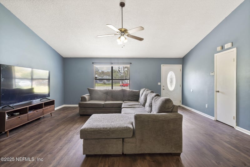 1447 Waco Ct, Orange Park, FL 32065