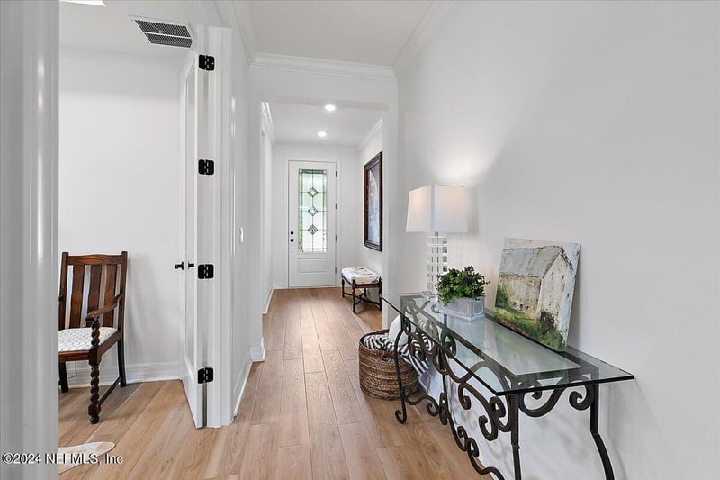 10947 Town View Dr, Jacksonville, FL 32256