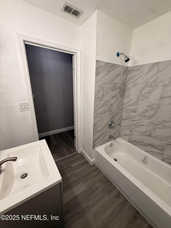 7125 Bloxham Ave, Jacksonville, FL 32208