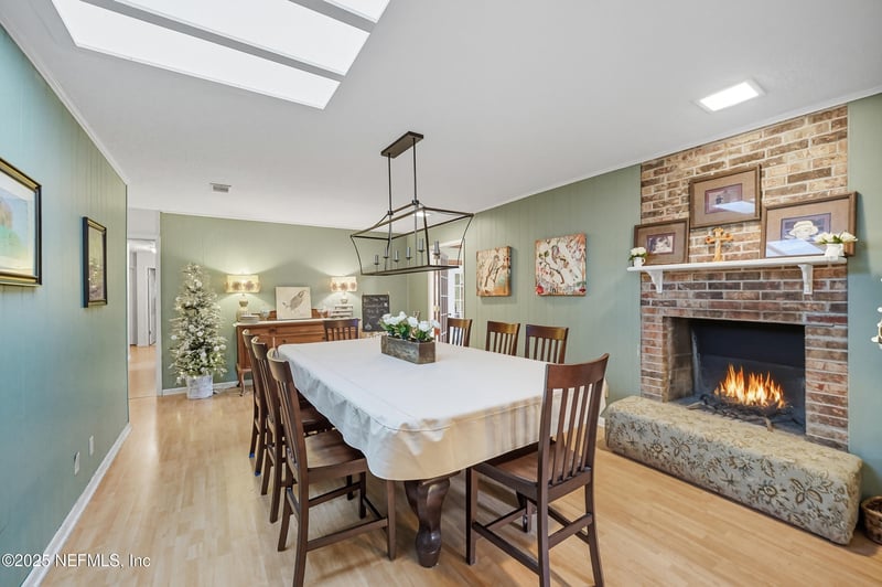 5396 Golf Course Dr, Jacksonville, FL 32277