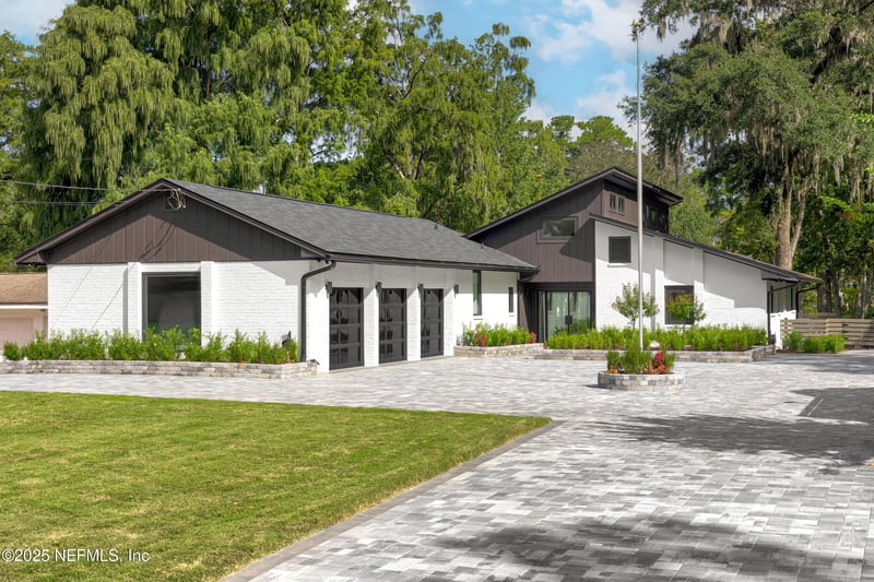 8833 Sanchez Rd, Jacksonville, FL 32217