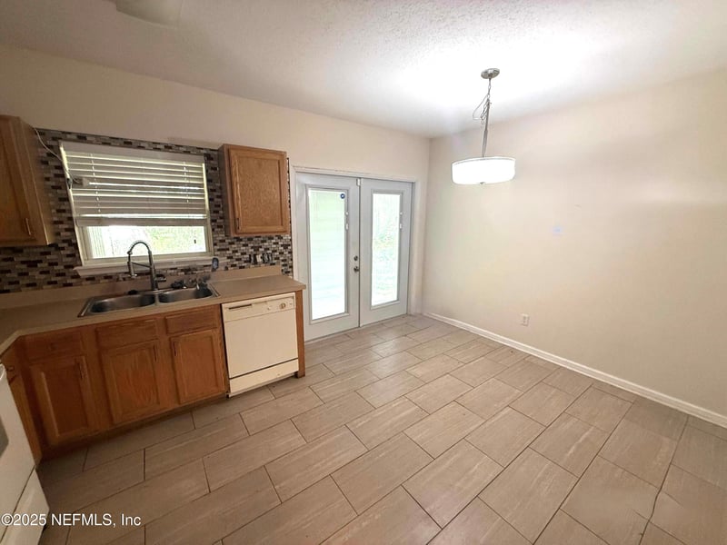 1869 Lago Del Sur Dr, Middleburg, FL 32068