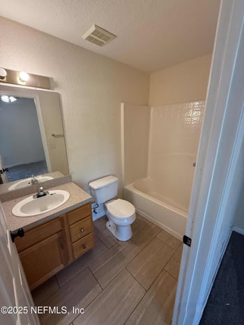 1869 Lago Del Sur Dr, Middleburg, FL 32068