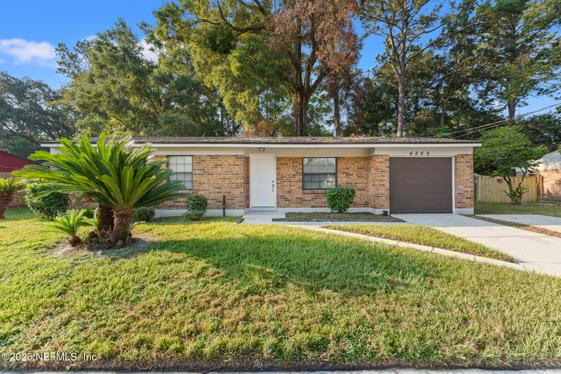4266 Key Adam Dr, Jacksonville, FL 32218