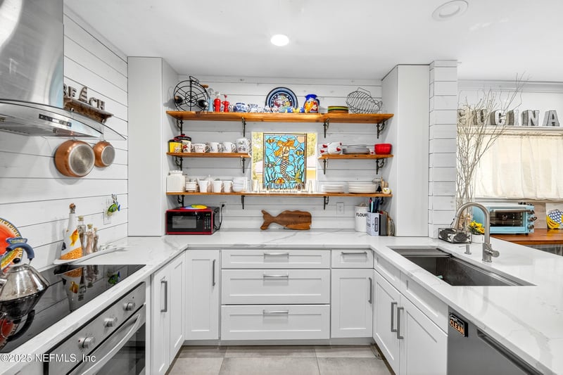 1800 The Greens Way #110, Jacksonville Beach, FL 32250