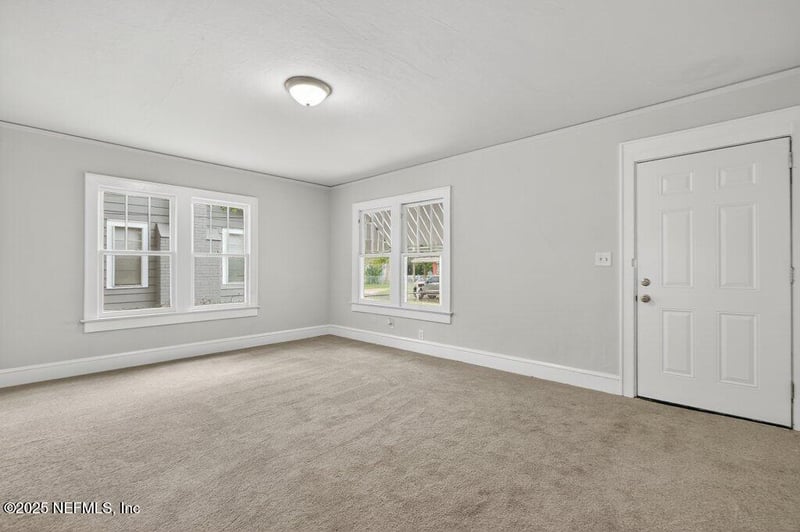 404 Demper Dr, Jacksonville, FL 32208