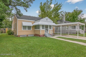 404 Demper Dr, Jacksonville, FL 32208