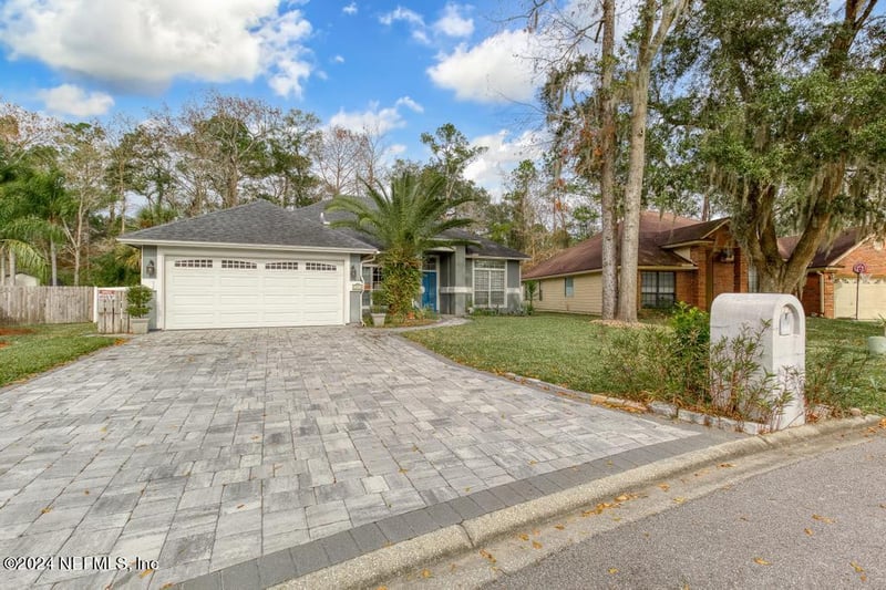 5273 Oxford Crest Dr, Jacksonville, FL 32258