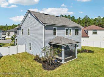 809 Laurel Valley Dr, Orange Park, FL 32065