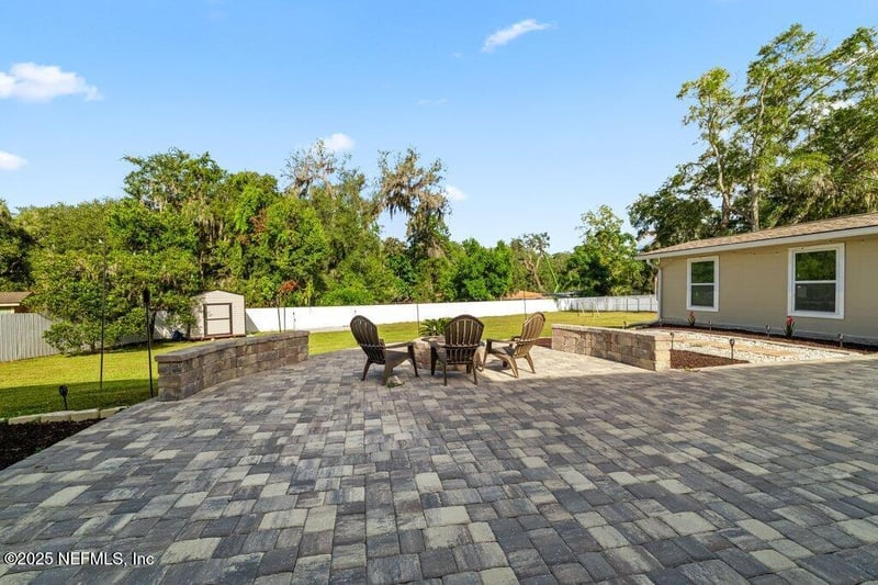 3956 Tara Hall Dr, Jacksonville, FL 32277