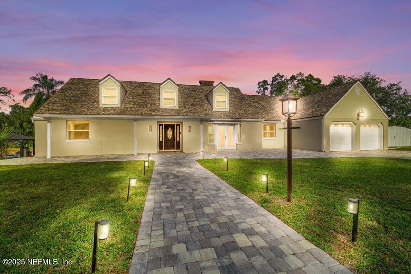 3956 Tara Hall Dr, Jacksonville, FL 32277