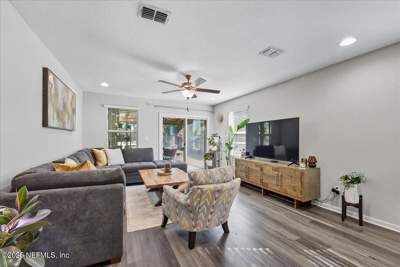 10441 Bradley Rd, Jacksonville, FL 32246