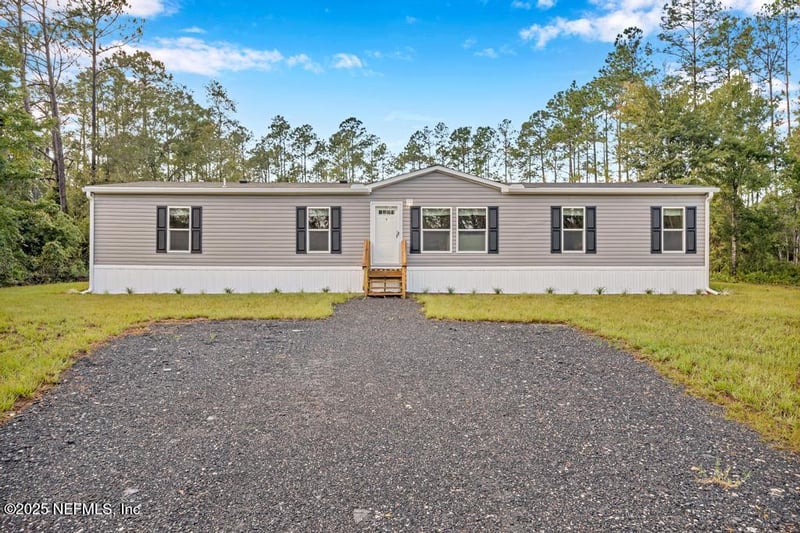 9805 Crotty Ave, Hastings, FL 32145