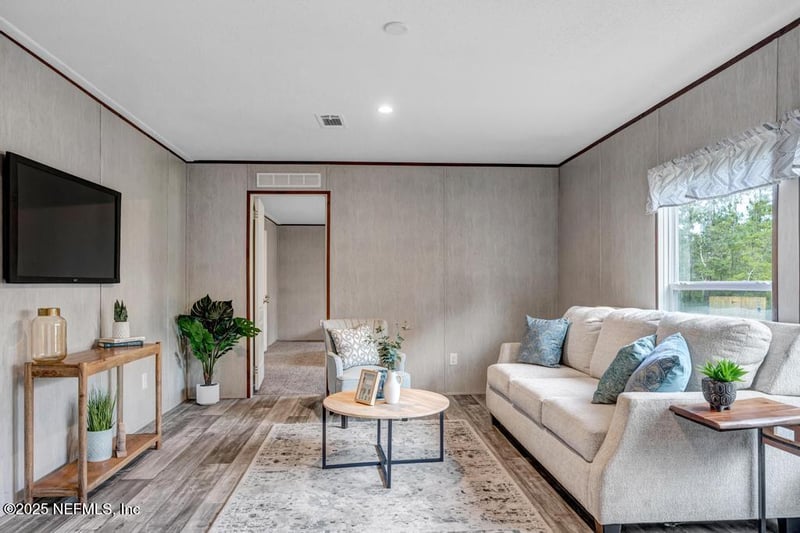 9805 Crotty Ave, Hastings, FL 32145