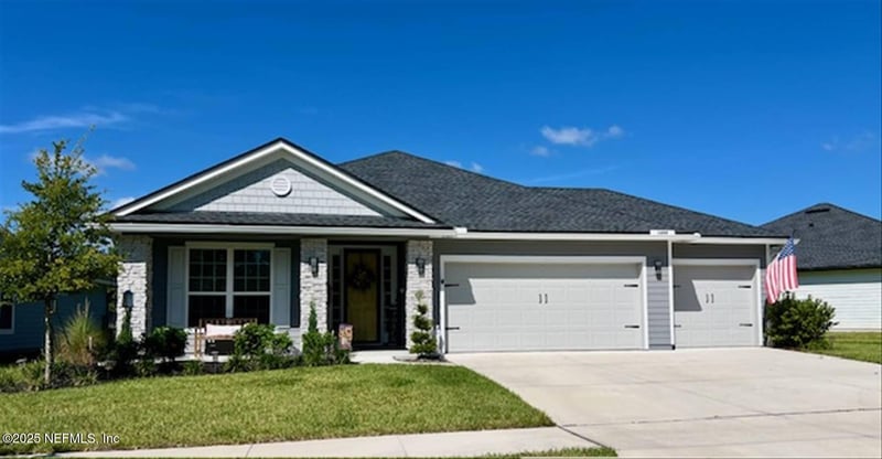 1694 Lewis Lake Ln, Middleburg, FL 32068