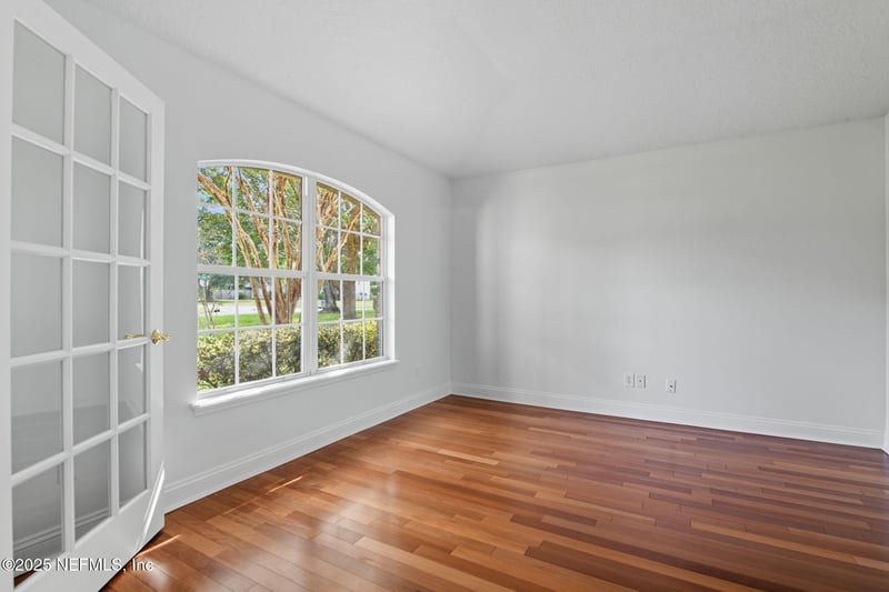 714 Wellhouse Dr, Jacksonville, FL 32220