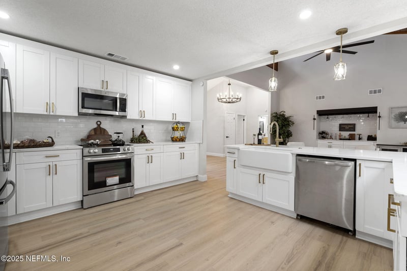 3678 Cathedral Cove Rd, Jacksonville, FL 32217