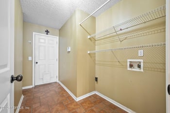 1362 Kennesaw Ln, Jacksonville, FL 32218