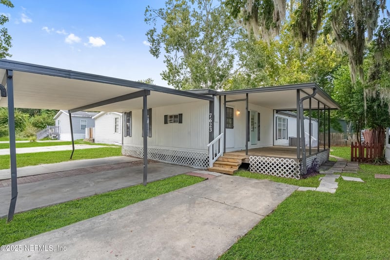 7623 Sunwood Dr, Jacksonville, FL 32256