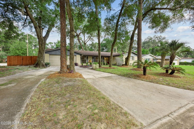 6305 Wuthering Heights Rd, Jacksonville, FL 32211