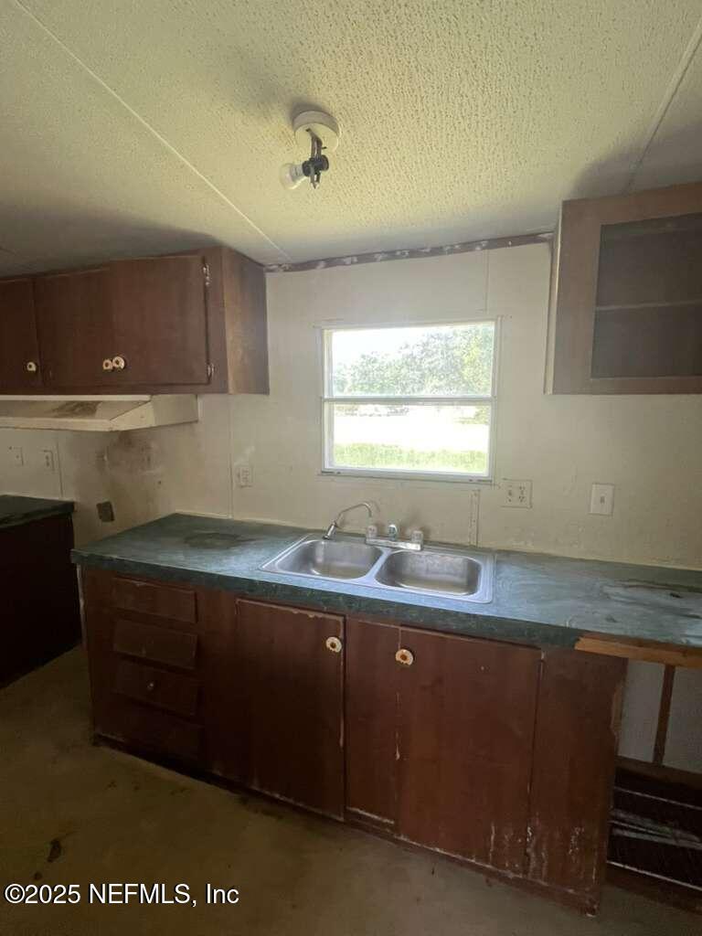 7382 Harrell St, Jacksonville, FL 32219