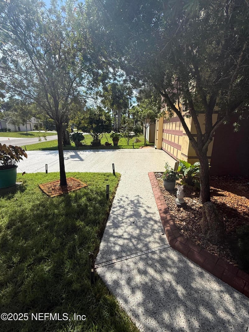 3 Sea Board Ct, Palm Coast, FL 32164