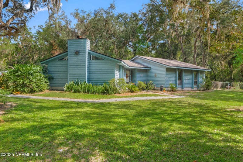 102 Acosta Creek Dr, Satsuma, FL 32189