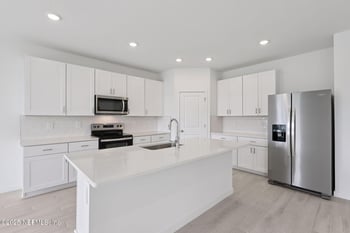 7438 Everett Forest Dr, Jacksonville, FL 32219