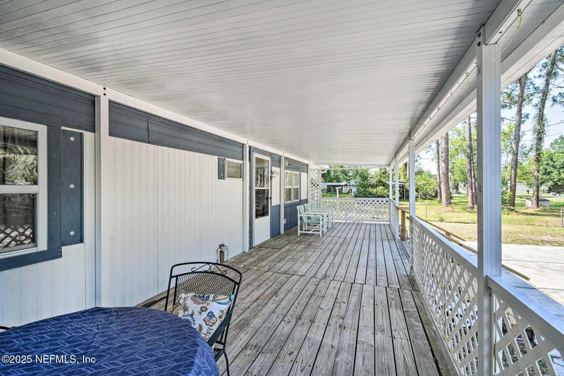 118 Riverside Ave, Satsuma, FL 32189