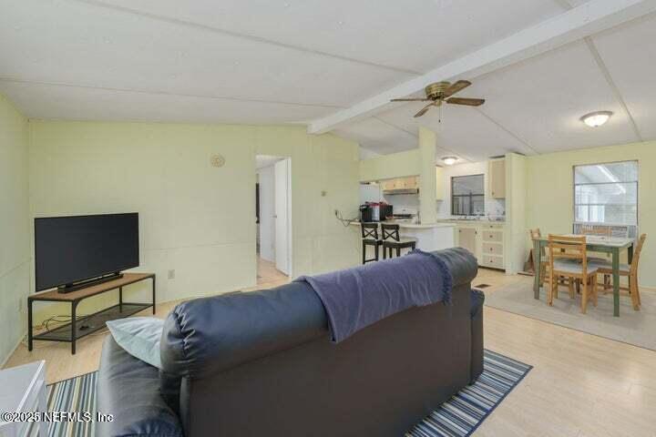 104 Cody Dr, Satsuma, FL 32189