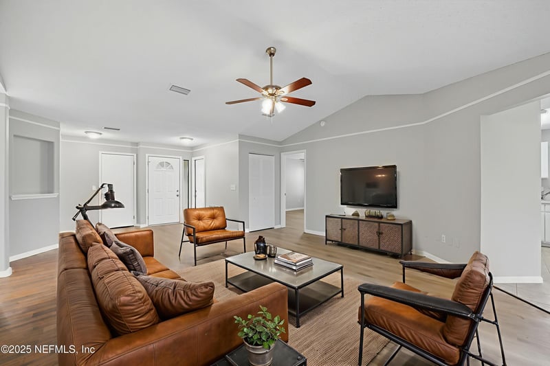 8133 Morristown Trl, Jacksonville, FL 32244