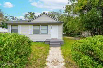 3058 2nd St Cir, Jacksonville, FL 32254