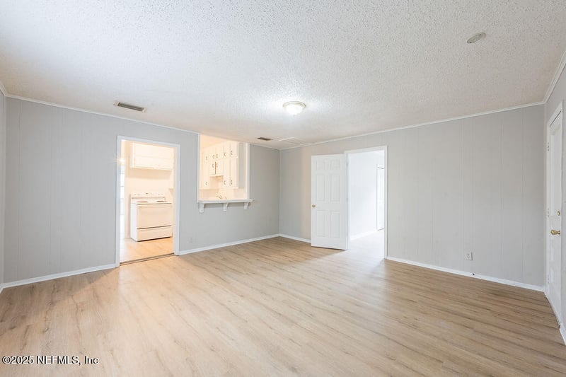 3058 2nd St Cir, Jacksonville, FL 32254