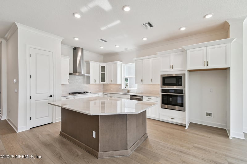 5736 Canopy Row St, Jacksonville, FL 32224