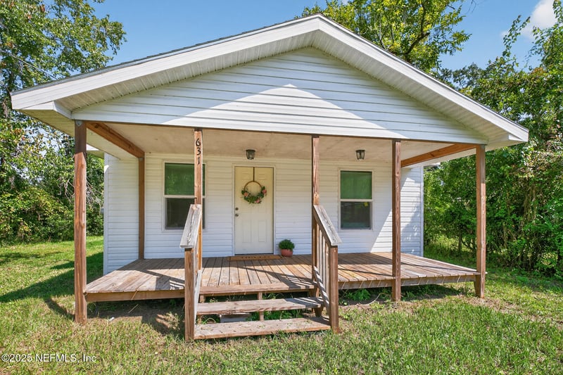 631 Moore St, Baldwin, FL 32234