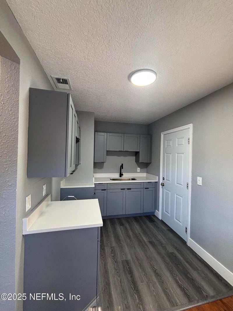 6244 Pettitford Dr, Jacksonville, FL 32209