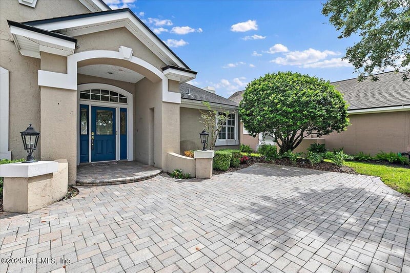 3817 Michaels Landing Cir, Jacksonville, FL 32224